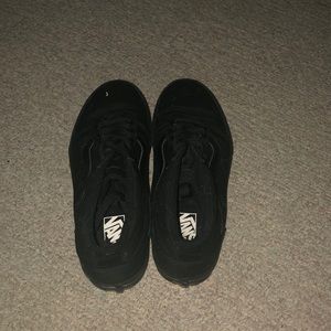 Black vanz
